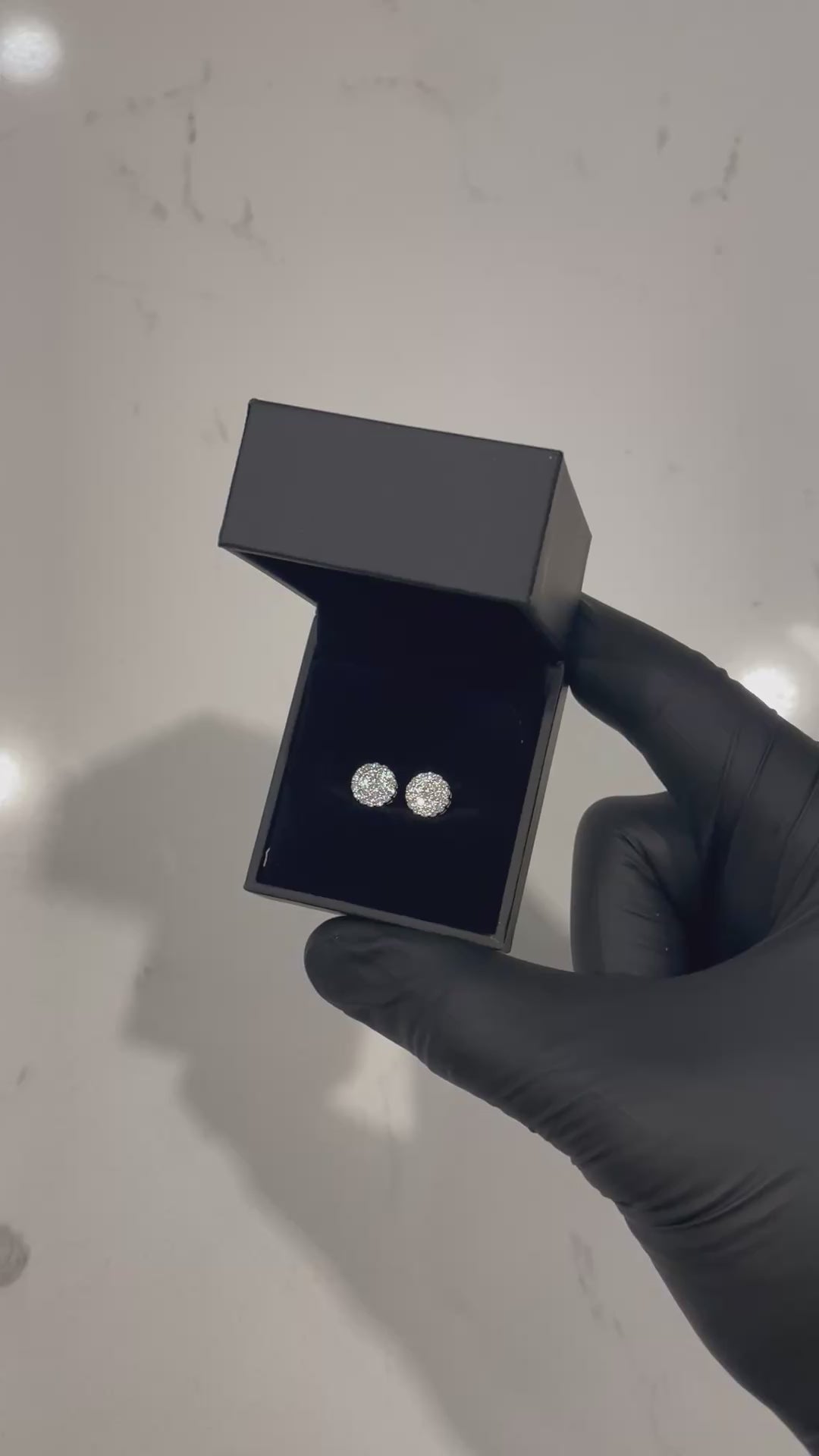 WHITE CIRCLE VVS MOISSANITE EARRINGS